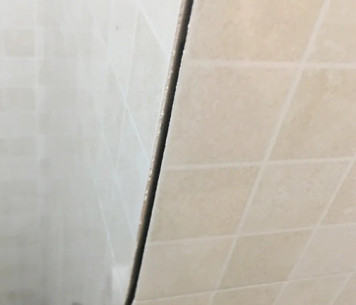 永康瓷砖空鼓维修公司分享阳台瓷砖脱落的修复过程可以分为以下几个步骤